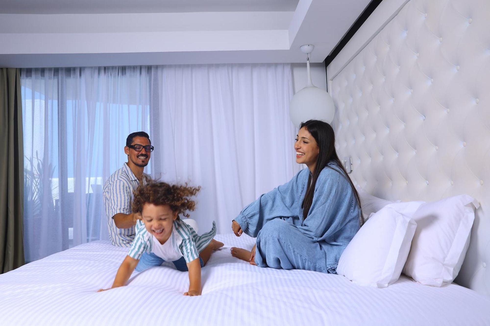 Pullman Mazagan Royal Golf & Spa Ел Джадида Екстериор снимка Family at the hotel